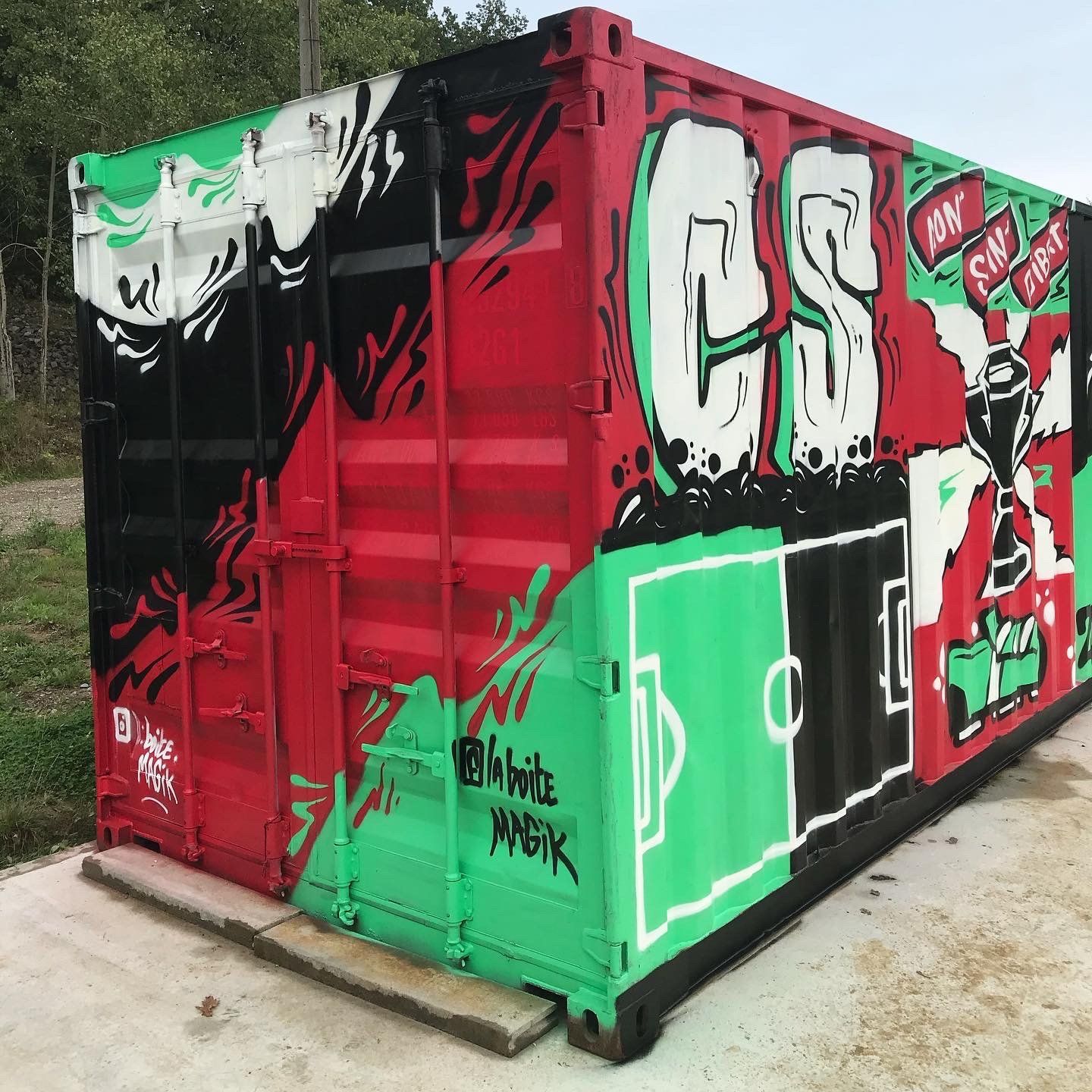 Fresque container